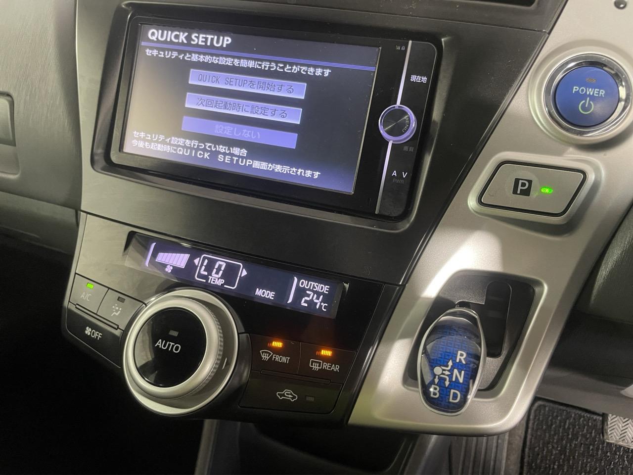 2013 Toyota Prius Alpha S Touring Selection Station Wagon LOW KM + REVERSING CAMERA + PUSH SRART