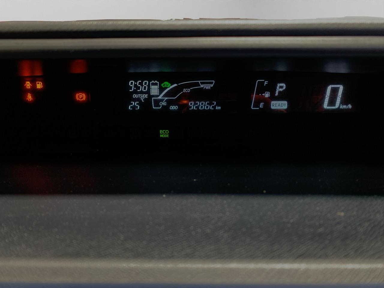 2017 Toyota Aqua Facelift Model S Hatchback REVERSING CAMERA + PUSH BUTTON START + AUTO LIGHTS