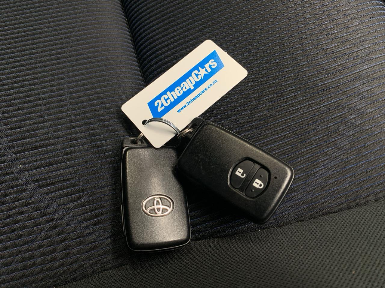 2017 Toyota Aqua Facelift Model S Hatchback REVERSING CAMERA + PUSH BUTTON START + AUTO LIGHTS