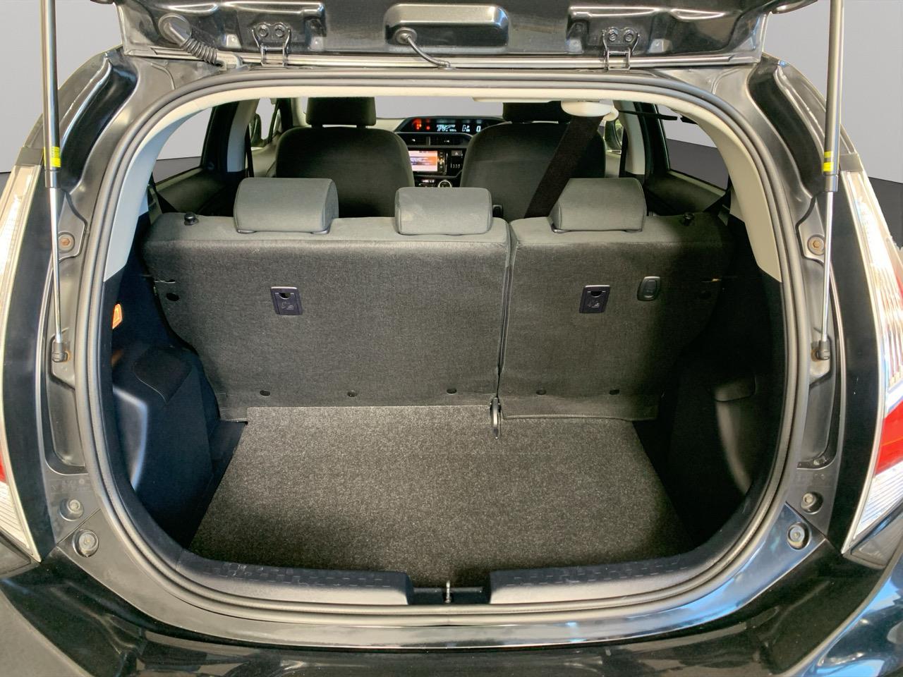 2017 Toyota Aqua Facelift Model S Hatchback REVERSING CAMERA + PUSH BUTTON START + AUTO LIGHTS