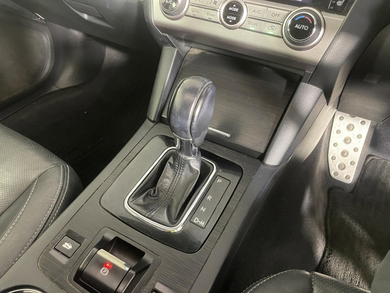 2015 Subaru Legacy B4 EYESIGHT AWD Sedan AWD + EYE SIGHT SYSTEM + SUNROOF