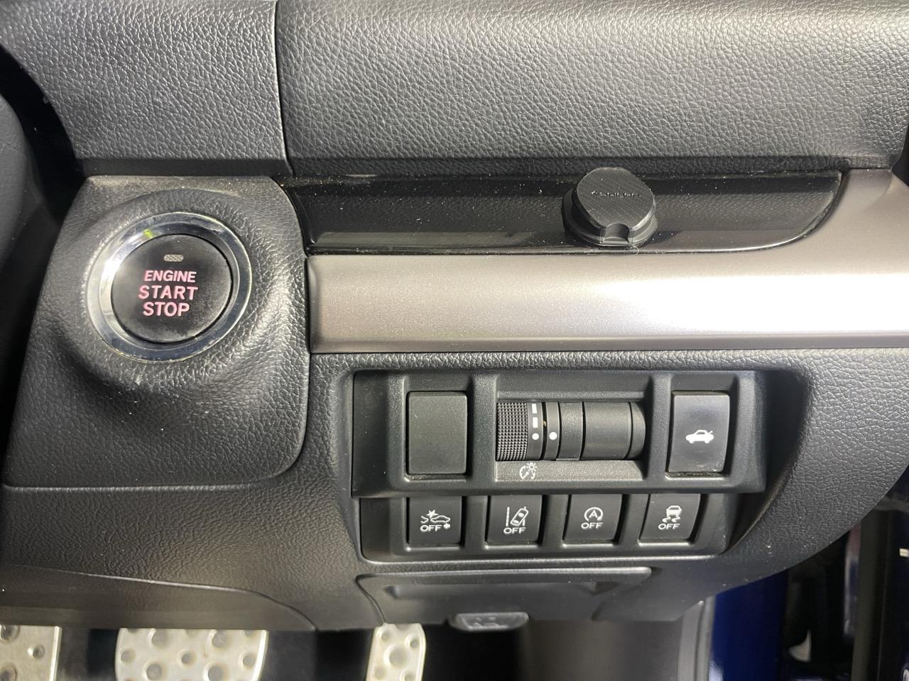 2015 Subaru Legacy B4 EYESIGHT AWD Sedan AWD + EYE SIGHT SYSTEM + SUNROOF