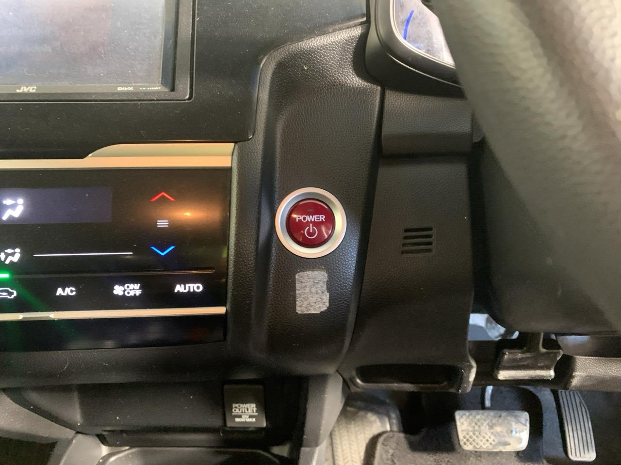 2015 Honda Fit Jazz Hybrid New Shape Hatchback REVERSING CAMERA + PUSH BUTTON START