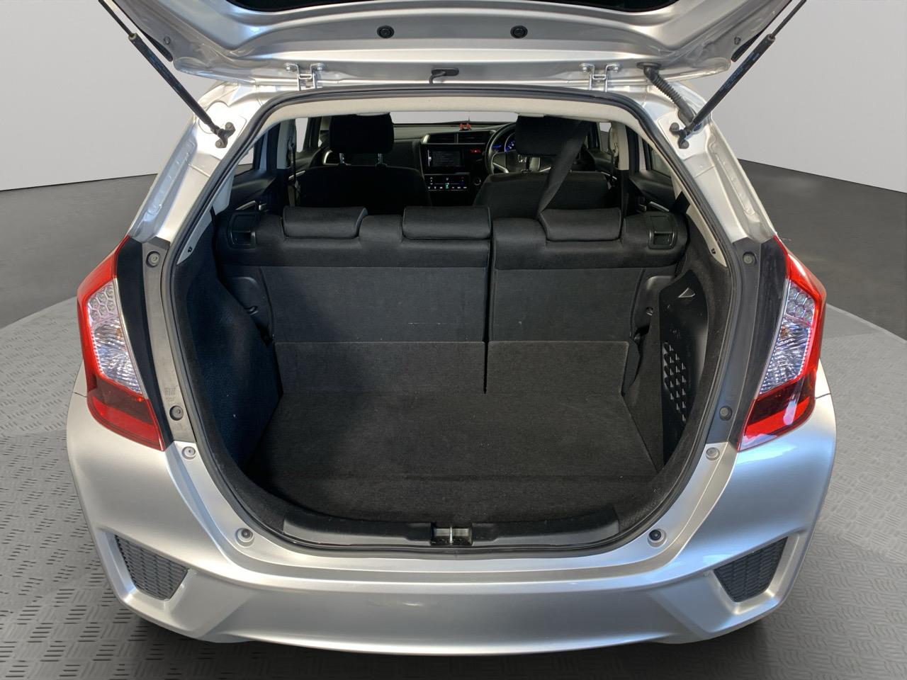 2015 Honda Fit Jazz Hybrid New Shape Hatchback REVERSING CAMERA + PUSH BUTTON START