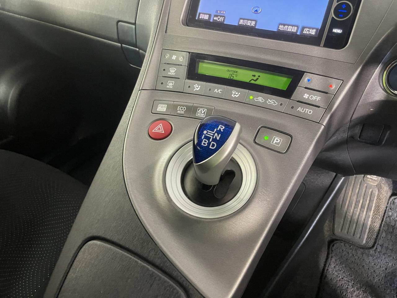 2013 Toyota Prius S Station Wagon REVERSING CAMERA + PARKING SENSORS