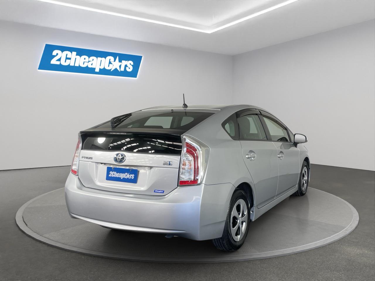 2013 Toyota Prius S Station Wagon REVERSING CAMERA + PARKING SENSORS