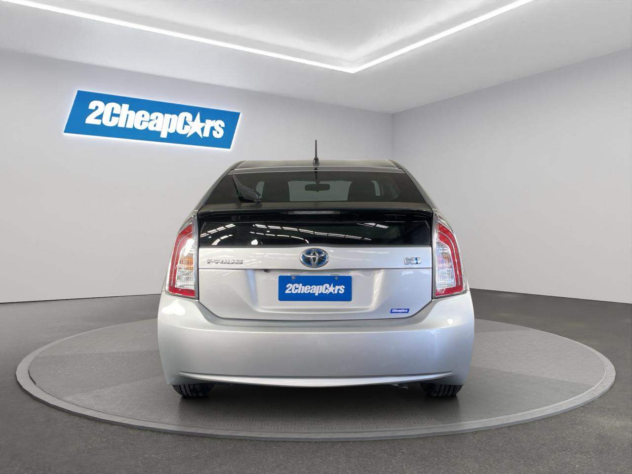 2013 Toyota Prius S Station Wagon REVERSING CAMERA + PARKING SENSORS