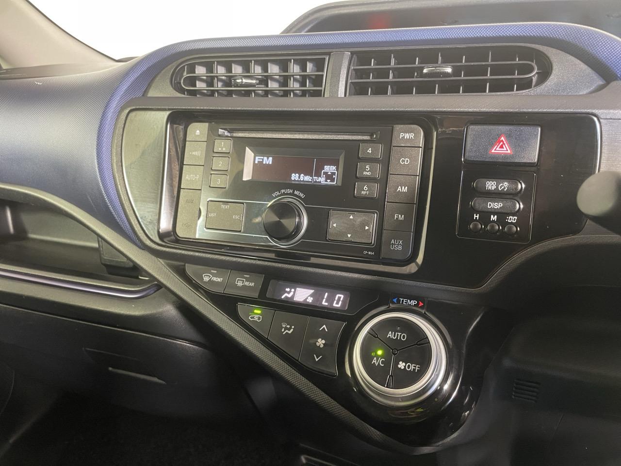 2015 Toyota Aqua Facelift Model S Hatchback LOW KM + HEATED SEAT + GREAT FUEL EFFICIENCY