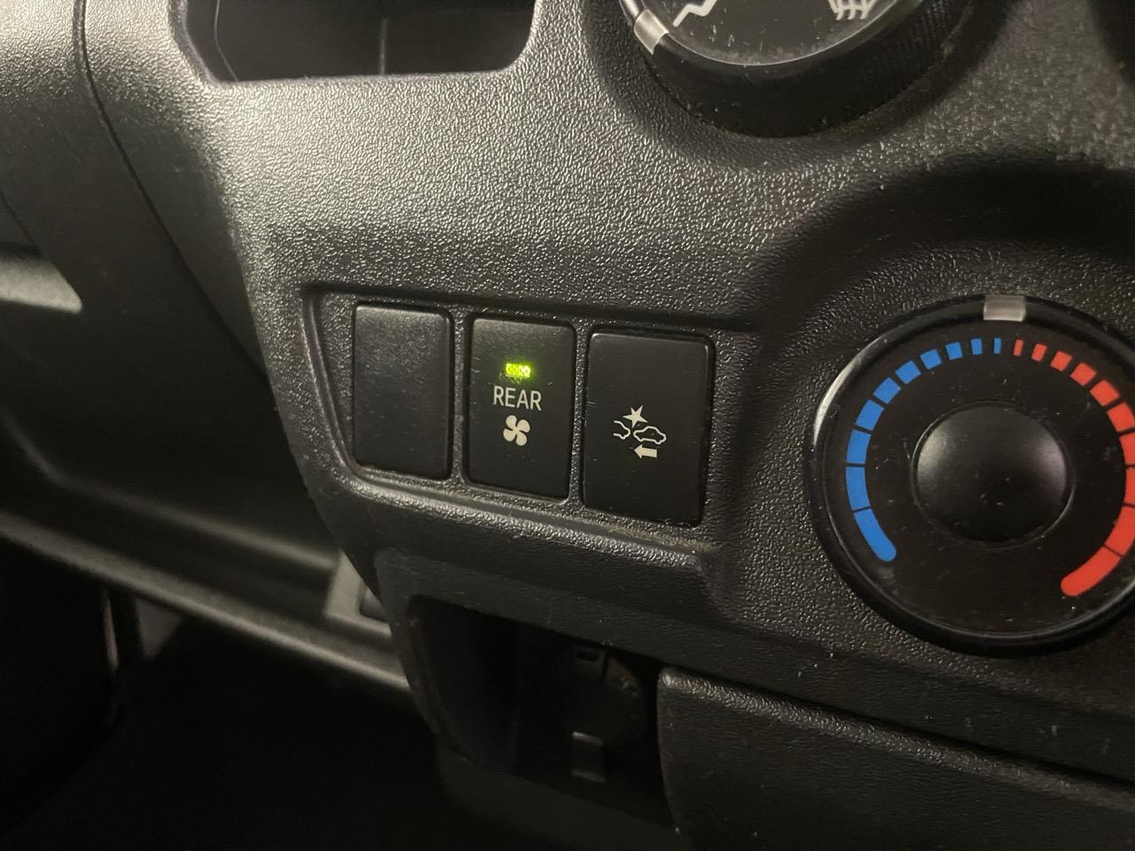 2018 Toyota HIACE Long DX Van REVERSING CAMERA + GREAT SPACE