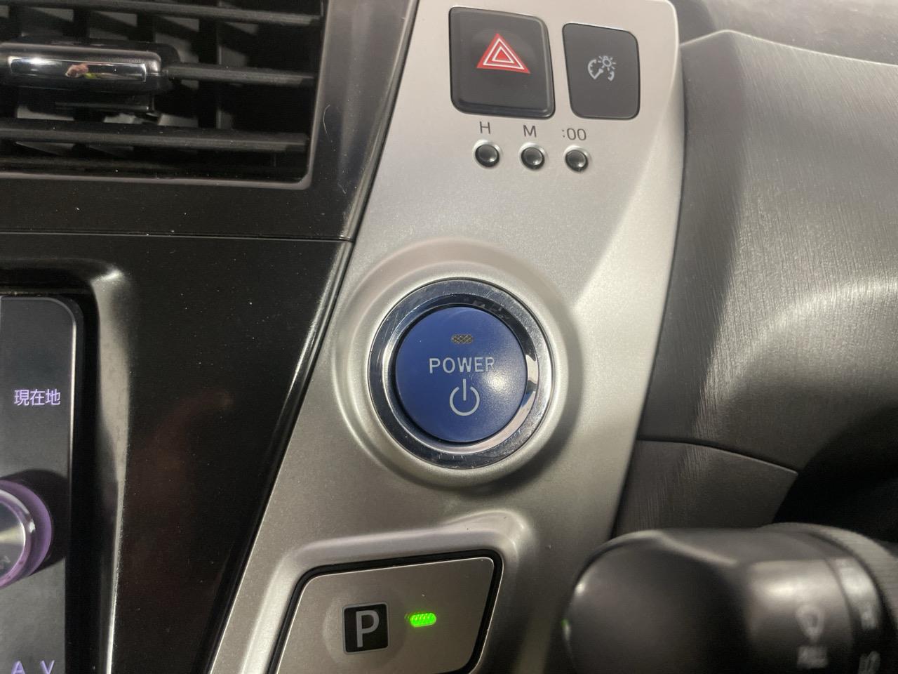 2013 Toyota Prius Alpha S Station Wagon PUSH BUTTON START + AUTO LIGHTS + GREAT SPACE