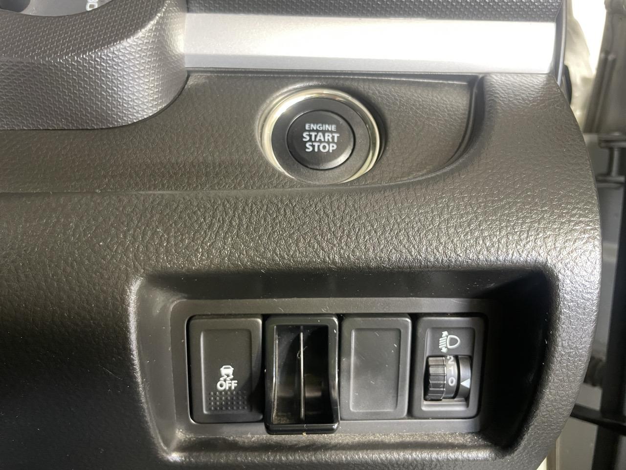 2016 Suzuki Swift 1.2 XG Hatchback LOW KM + REVERSING CAMERA + PUSH START