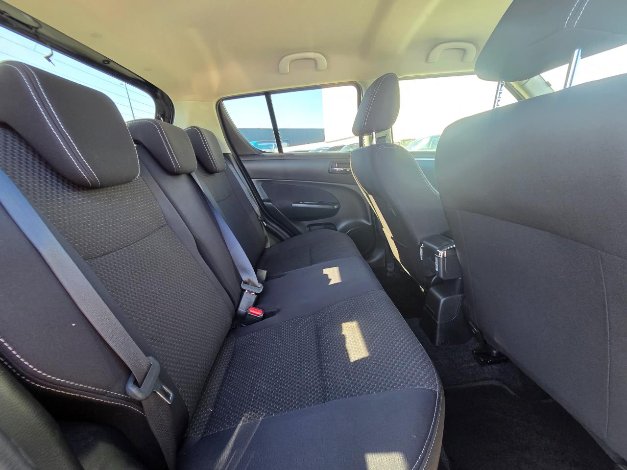 2015 Suzuki Swift RS-DJE Hatchback REVERSING CAMERA + PADDLE SHIFT + CRUISE CONTROL