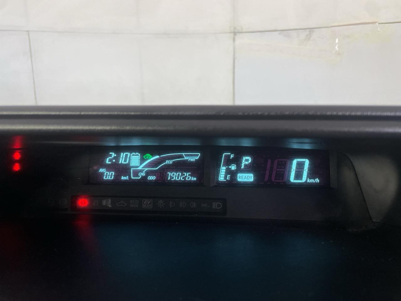 2014 Toyota Aqua G Hatchback HEATED SEATS + REVERSING CAMERA + AUTO LIGHT