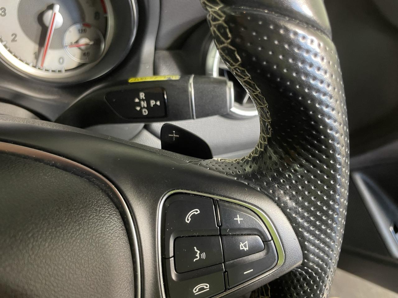 2015 Mercedes-Benz CLA 180  Station Wagon LOW KMS + HEATED SEATS + PARKING SENSORS