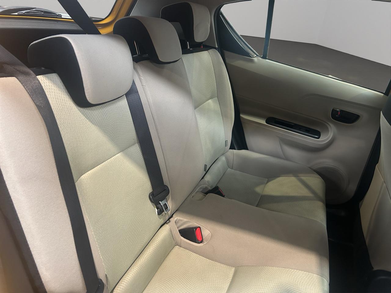 2014 Toyota Aqua S Hatchback PUSH BUTTON START + AUTO LIGHTS + REVERSING CAMERA