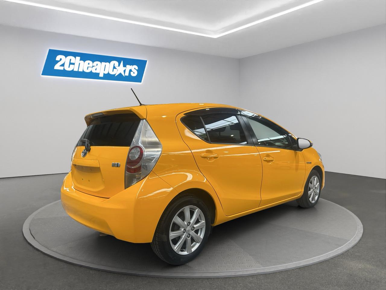 2014 Toyota Aqua S Hatchback PUSH BUTTON START + AUTO LIGHTS + REVERSING CAMERA