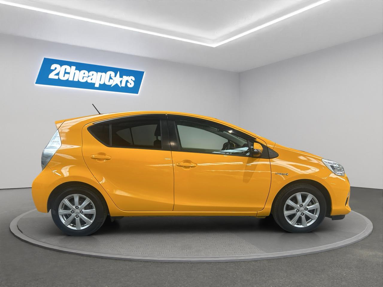 2014 Toyota Aqua S Hatchback PUSH BUTTON START + AUTO LIGHTS + REVERSING CAMERA