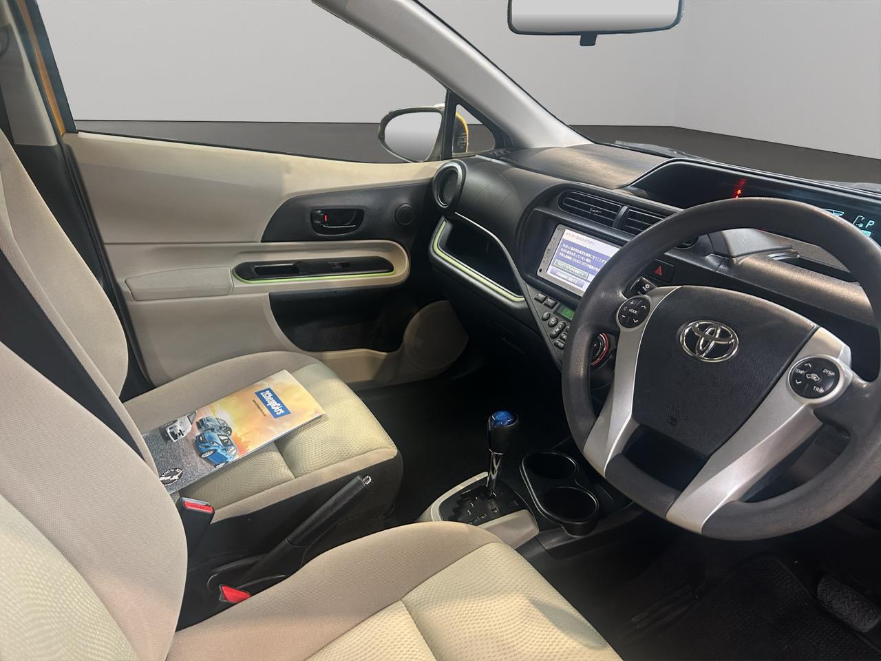 2014 Toyota Aqua S Hatchback PUSH BUTTON START + AUTO LIGHTS + REVERSING CAMERA
