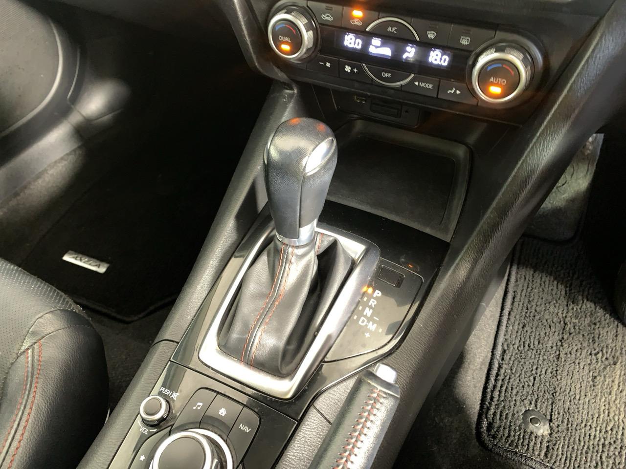 2014 Mazda Axela 3 Late Shape 2.0 Hatchback CRUISE CONTROL + HEATED SEATS