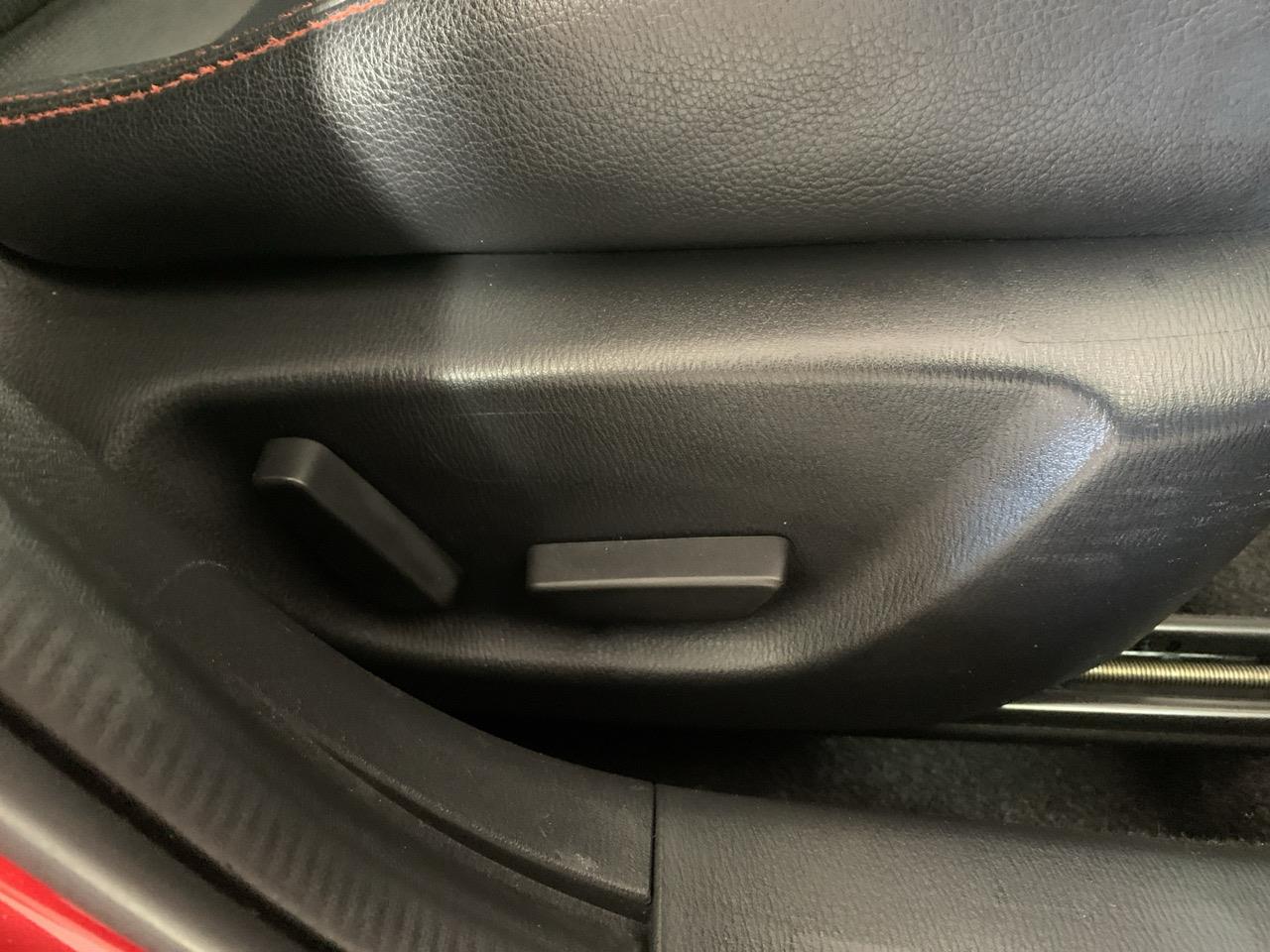 2014 Mazda Axela 3 Late Shape 2.0 Hatchback CRUISE CONTROL + HEATED SEATS