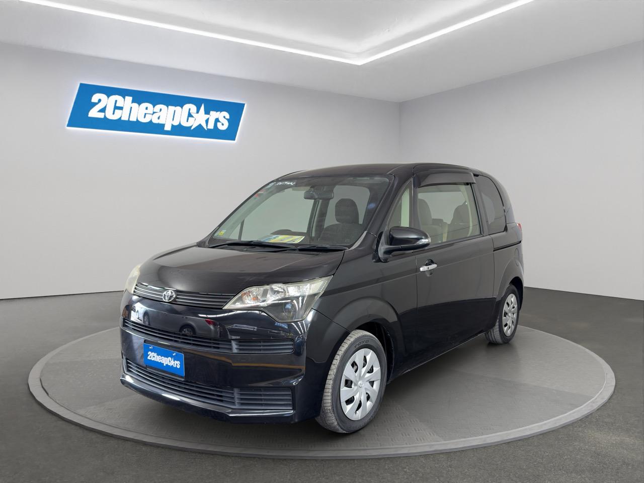 2013 Toyota SPADE F Hatchback