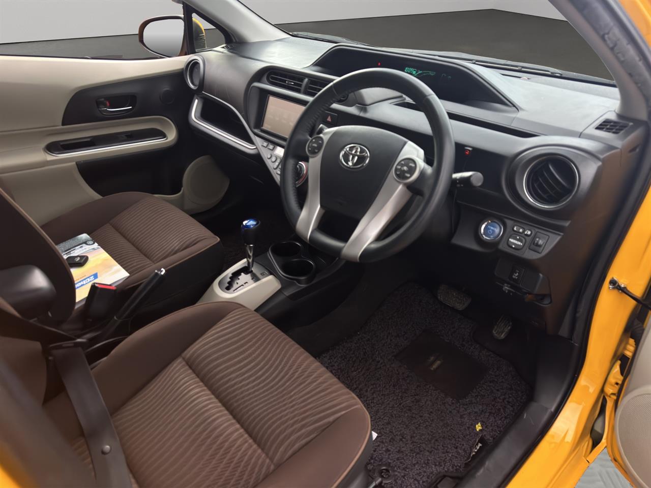 2013 Toyota Aqua S Hatchback PUSH BUTTON START + AUTO LIGHTS + REVERSING CAMERA