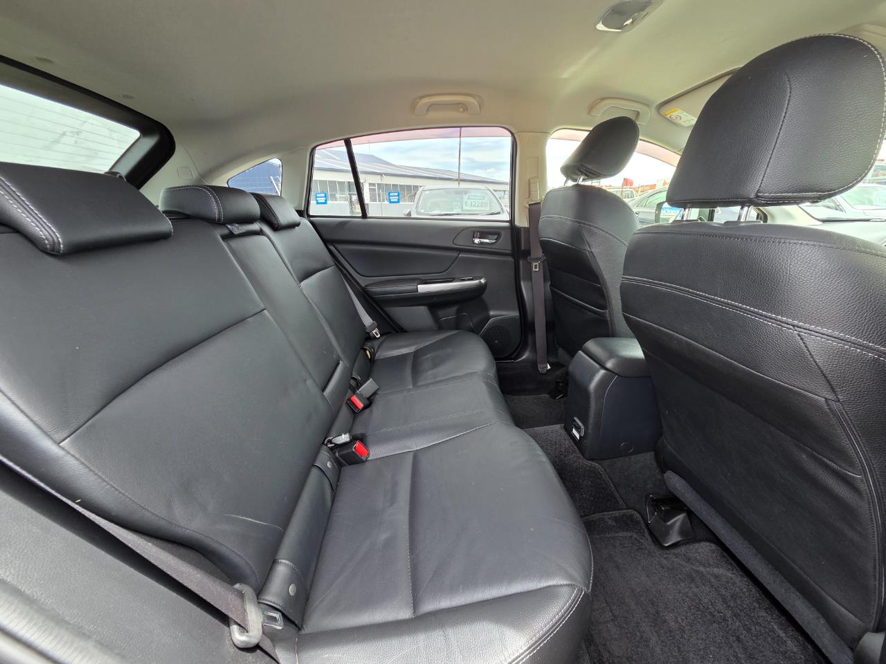 2015 Subaru Impreza 2.0i AWD Hatchback AWD + CRUISE CONTROL + AUTO LIGHTS