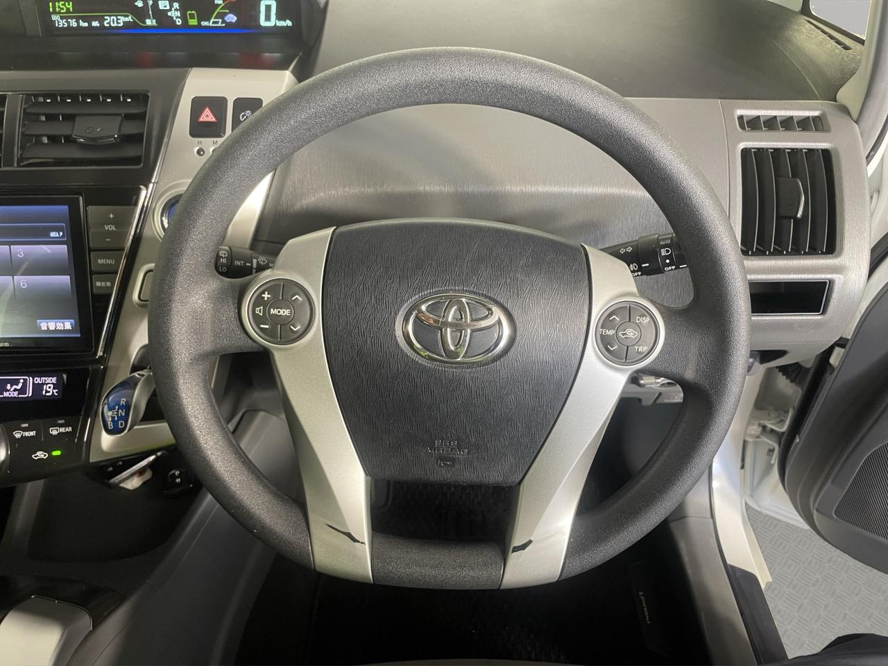 2013 Toyota Prius Alpha 7 Seater People Mover REVERSING CAMERA + PUSH START + AUTO LIGHTS