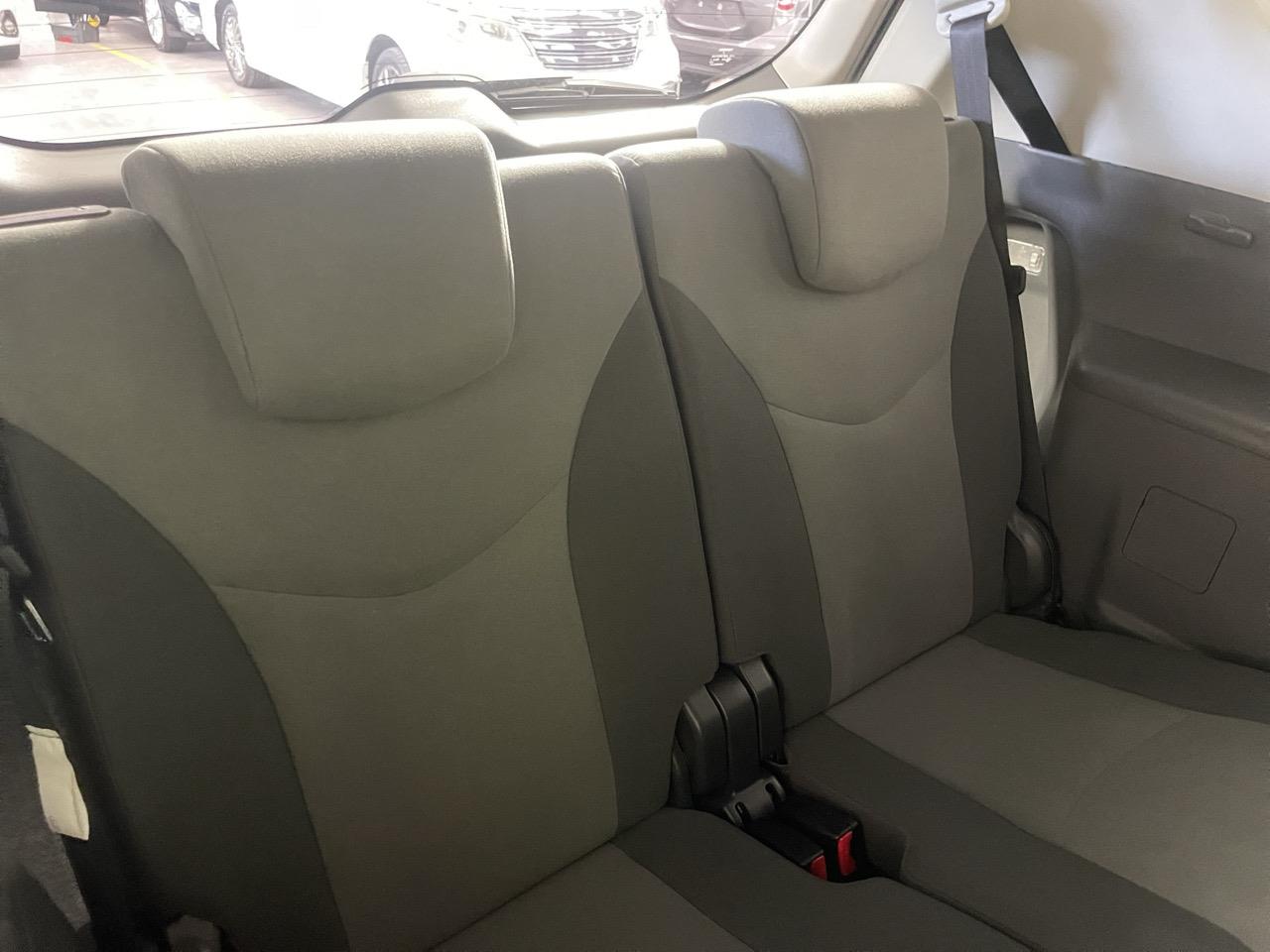 2013 Toyota Prius Alpha 7 Seater People Mover REVERSING CAMERA + PUSH START + AUTO LIGHTS