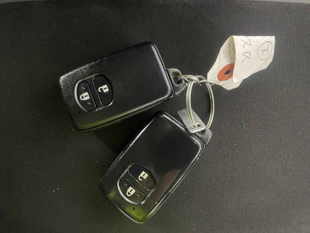 2013 Toyota Prius Alpha 7 Seater People Mover REVERSING CAMERA + PUSH START + AUTO LIGHTS