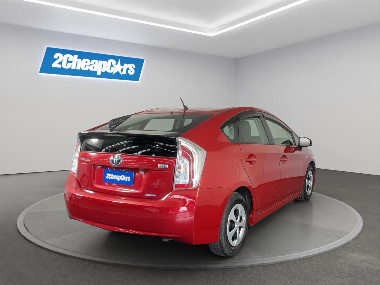 2012 Toyota Prius S Hatchback REVERSING CAMERA + AUTO LIGHTS + PUSH BUTTON START