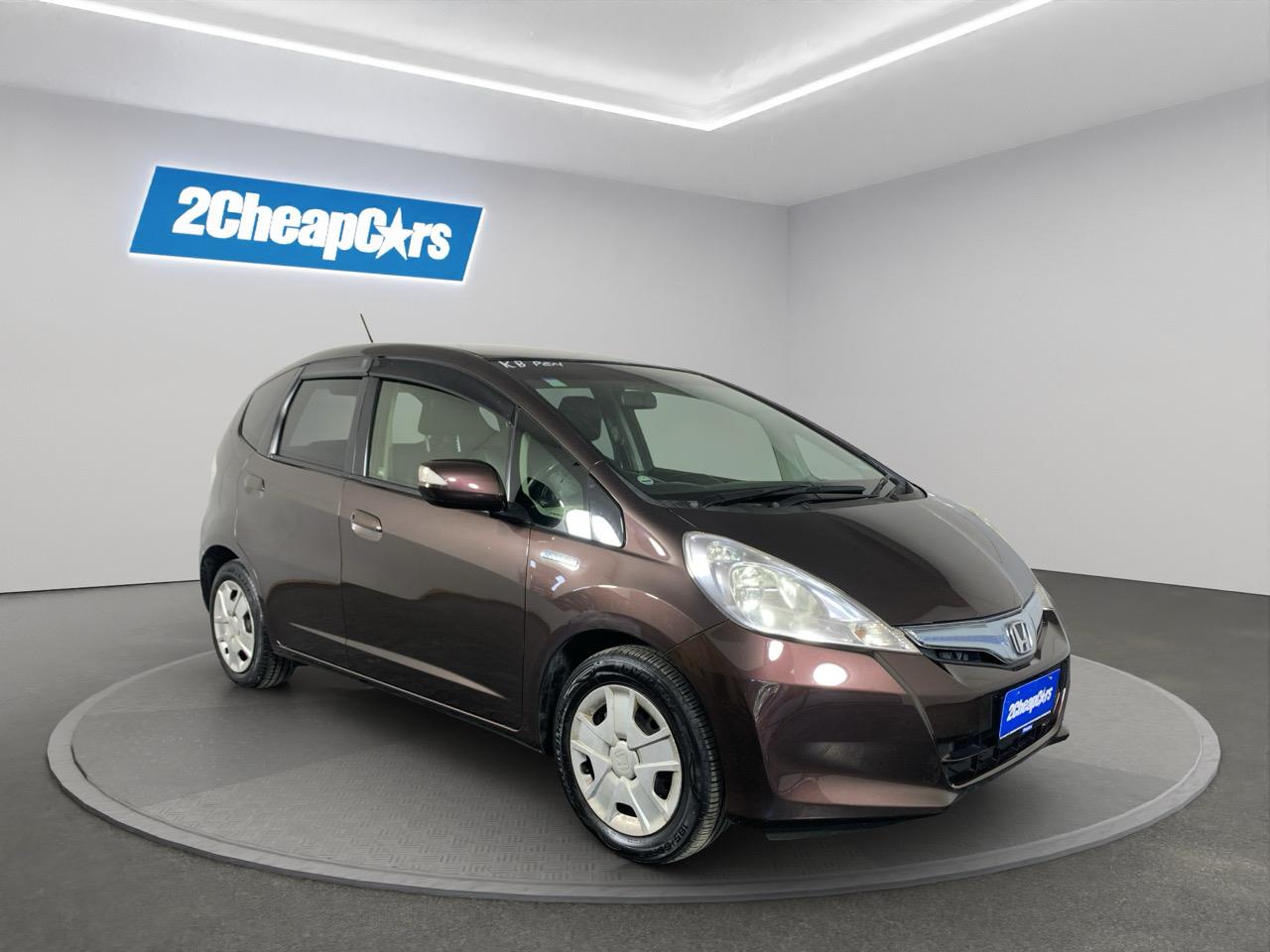 2013 Honda Fit Jazz hybrid Hatchback CRUISE CONTROL + HEATED SEATS +  REVERSING CAMERA