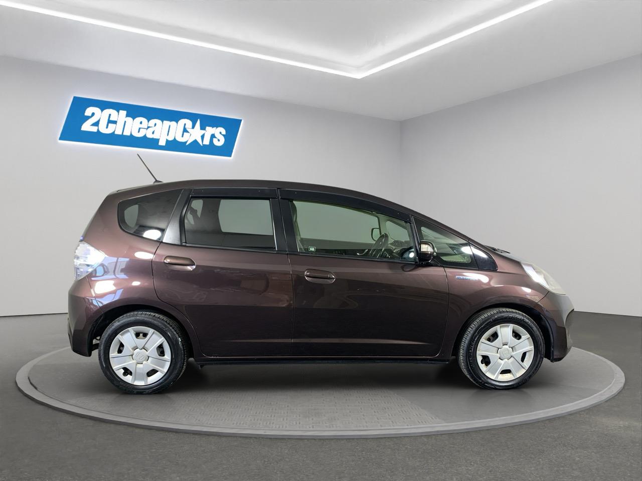 2013 Honda Fit Jazz hybrid Hatchback CRUISE CONTROL + HEATED SEATS +  REVERSING CAMERA