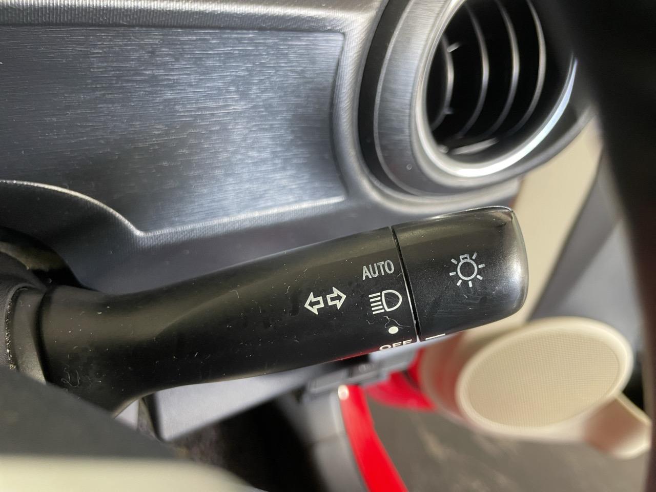 2013 Toyota Aqua S Hatchback REVERSING CAMERA + AUTO LIGHTS + PUSH BUTTON START