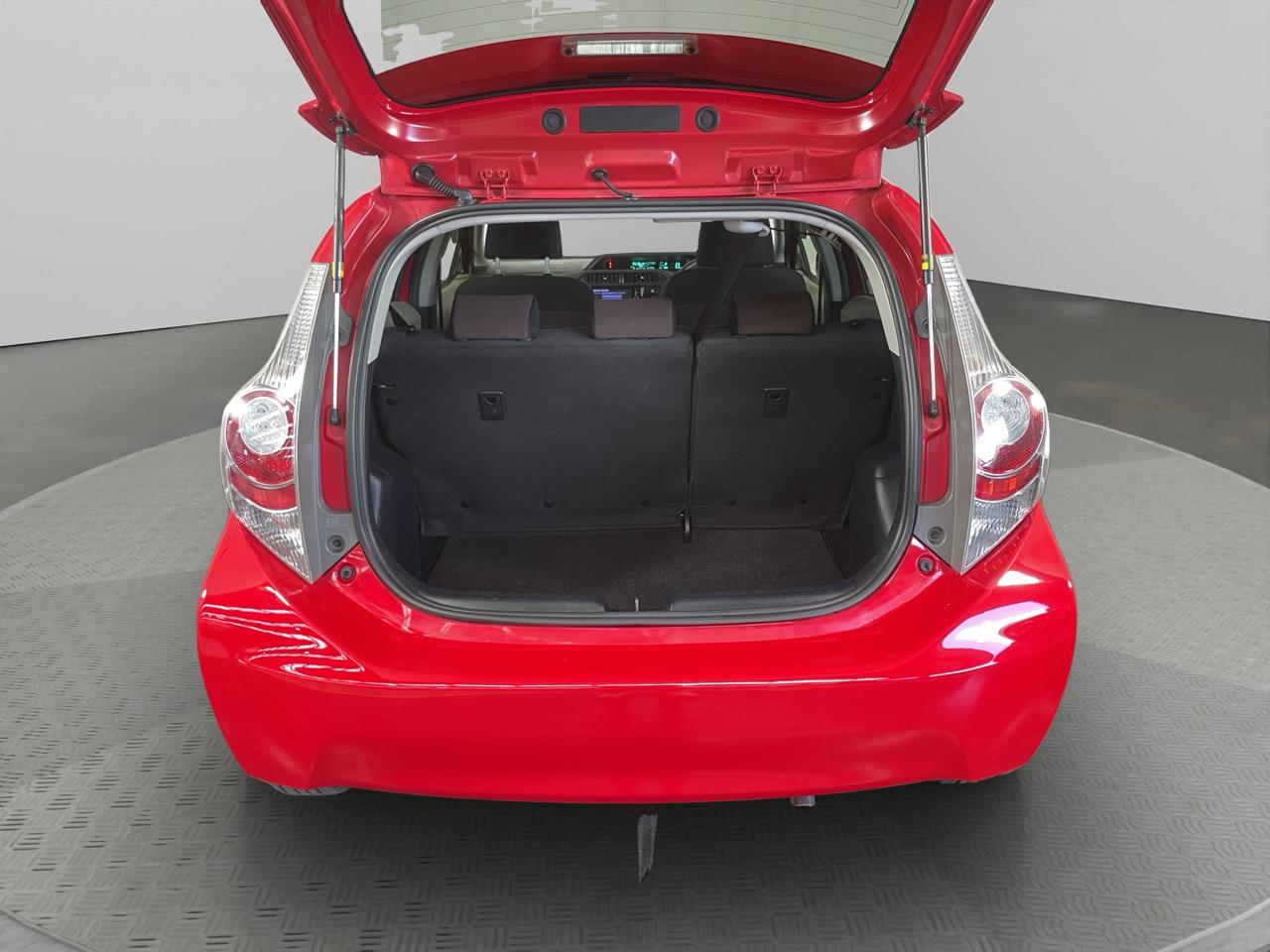 2013 Toyota Aqua S Hatchback REVERSING CAMERA + AUTO LIGHTS + PUSH BUTTON START