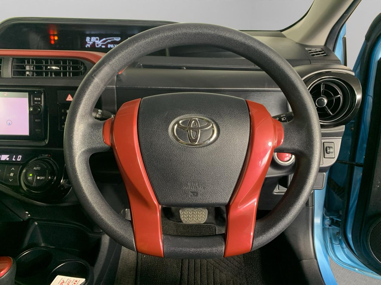 2015 Toyota Aqua Facelift Model S Hatchback PUSH BUTTON START + AUTO LIGHTS + GREAT SPACE