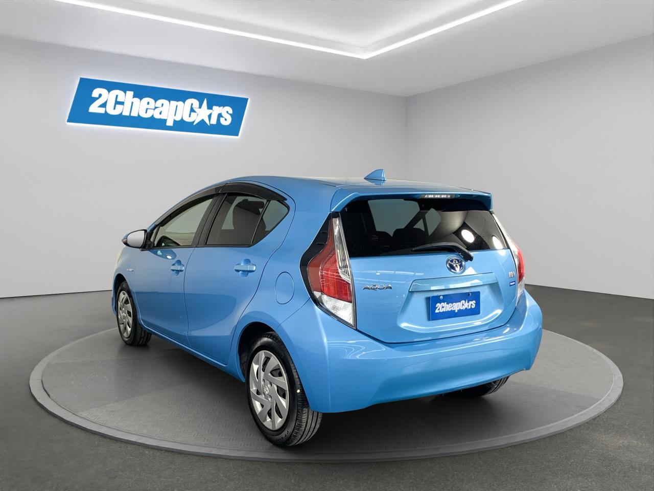 2015 Toyota Aqua Facelift Model S Hatchback PUSH BUTTON START + AUTO LIGHTS + GREAT SPACE