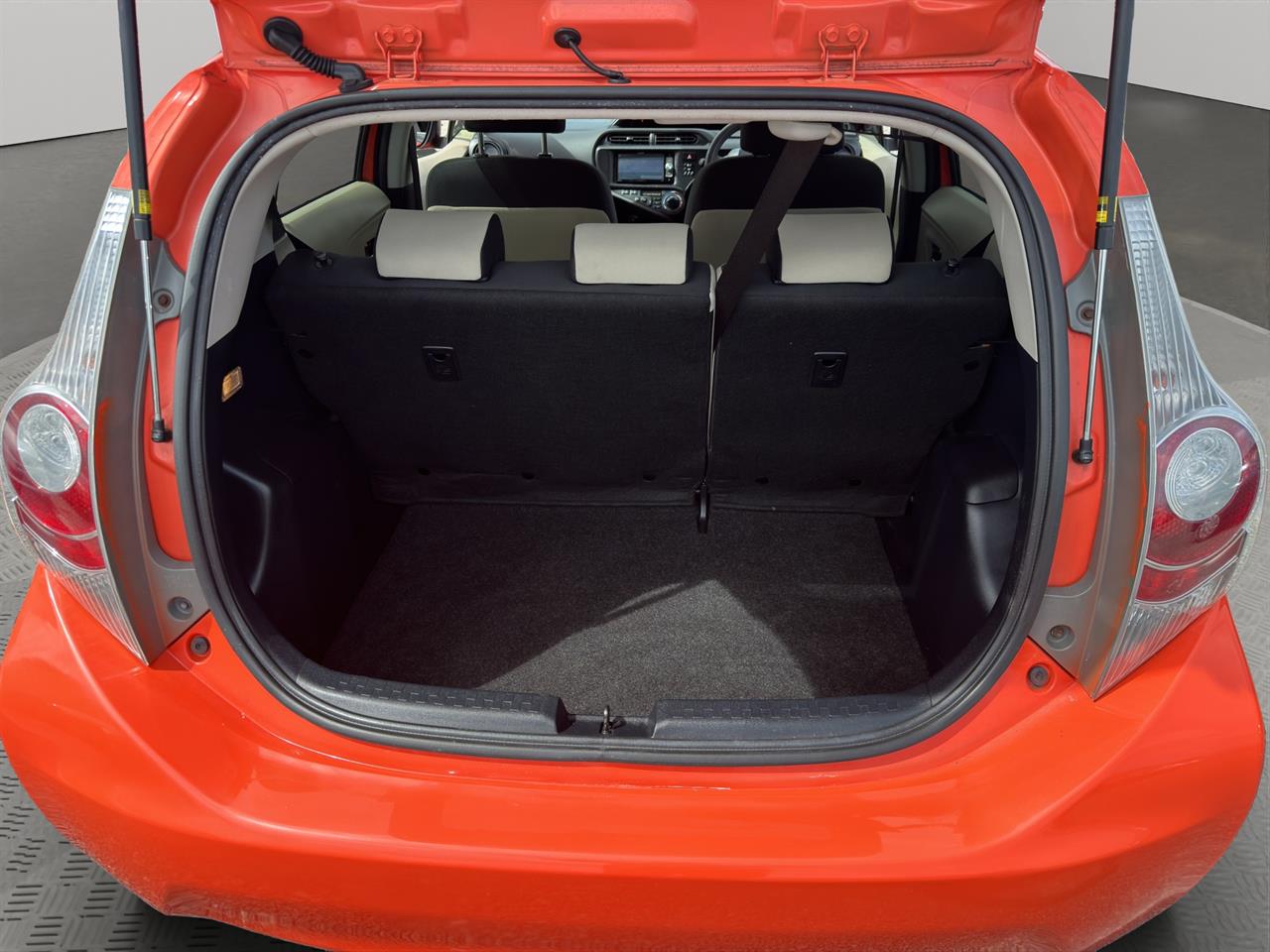 2013 Toyota Aqua S Hatchback SMART KEY + REVERSING CAMERA