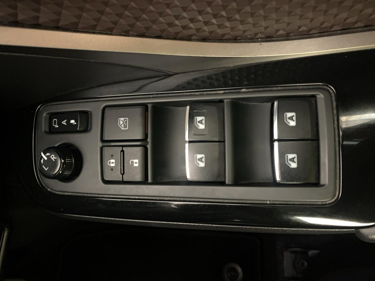 2017 Toyota C-HR G HYBRID RV/SUV CRUISE CONTROL + PUSH SRART + AUTO LIGHTS