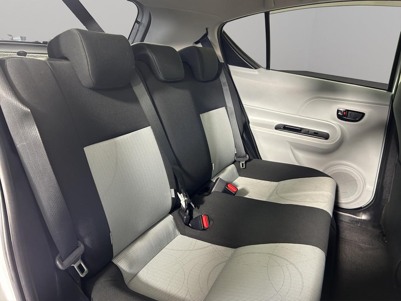 2013 Toyota Aqua S Hatchback REVERSING CAMERA + AUTO LIGHTS + SMART KEY