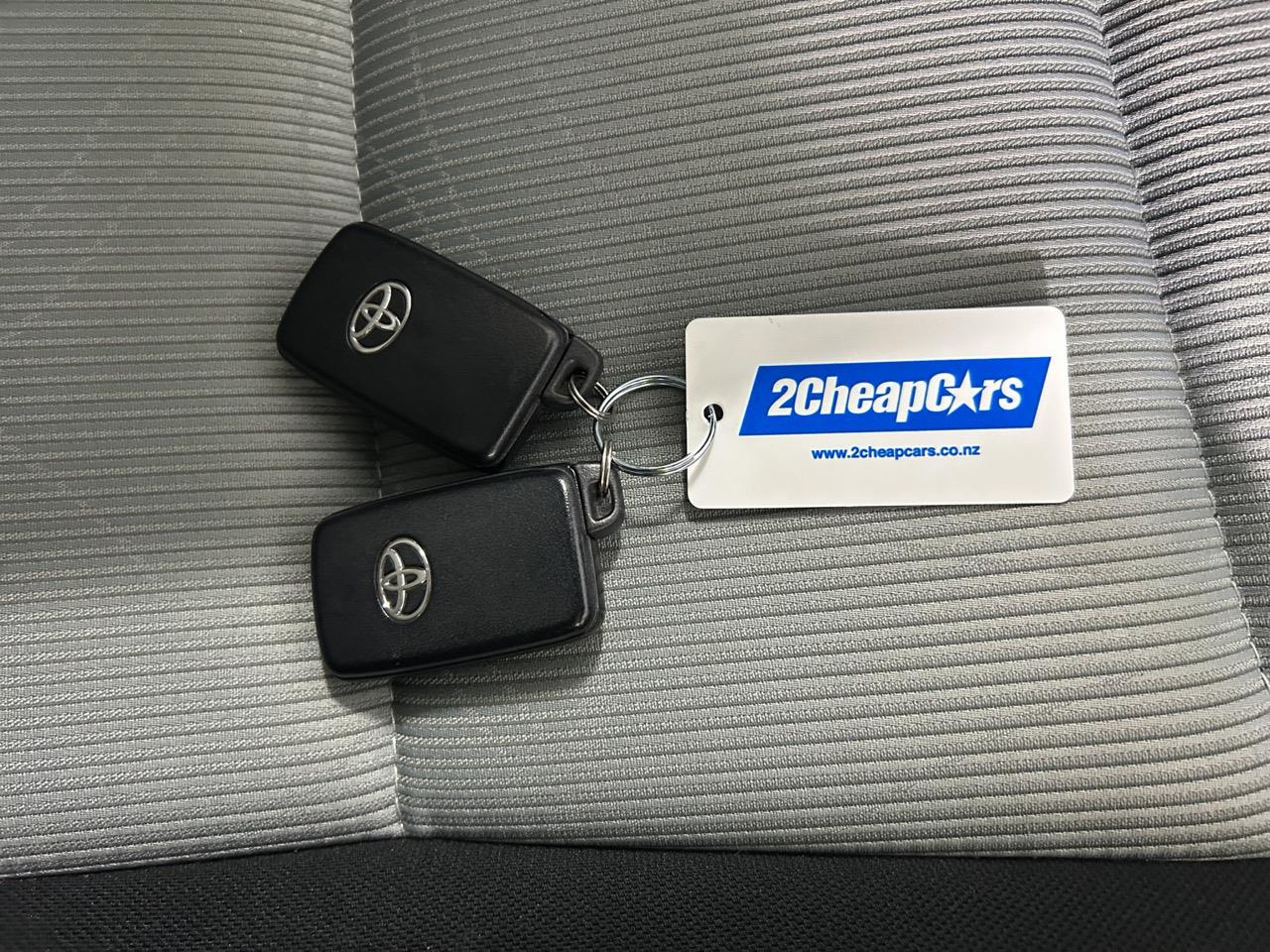 2013 Toyota Aqua S Hatchback REVERSING CAMERA + AUTO LIGHTS + SMART KEY