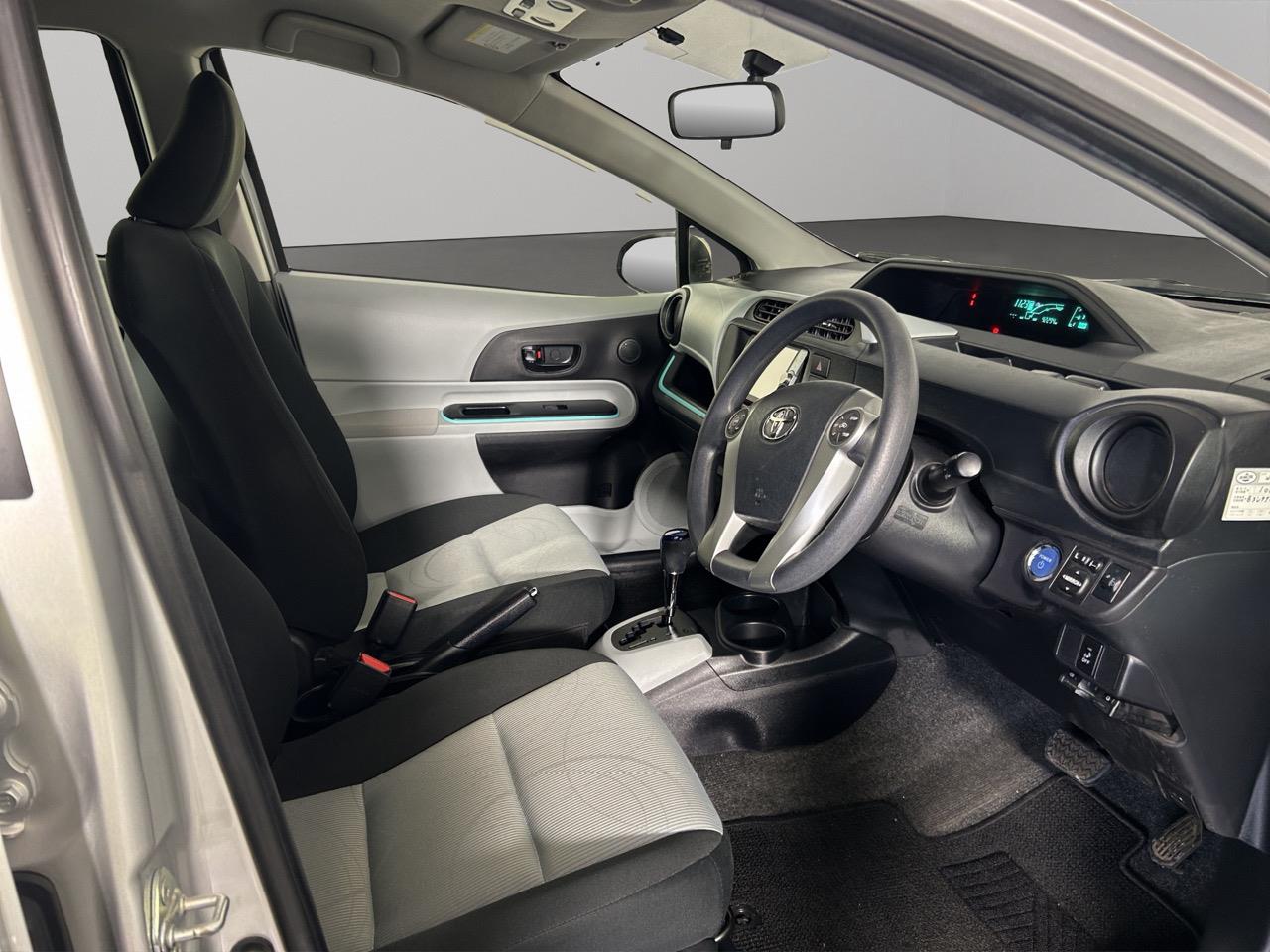 2013 Toyota Aqua S Hatchback REVERSING CAMERA + AUTO LIGHTS + SMART KEY