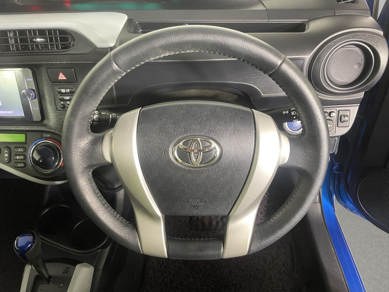 2013 Toyota Aqua S Hatchback LOW KMS + REVERSING CAMERA + AUTO LIGHTS