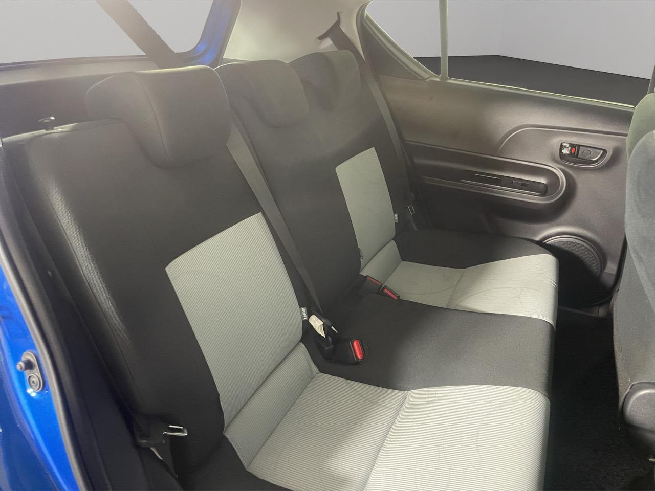 2013 Toyota Aqua S Hatchback LOW KMS + REVERSING CAMERA + AUTO LIGHTS