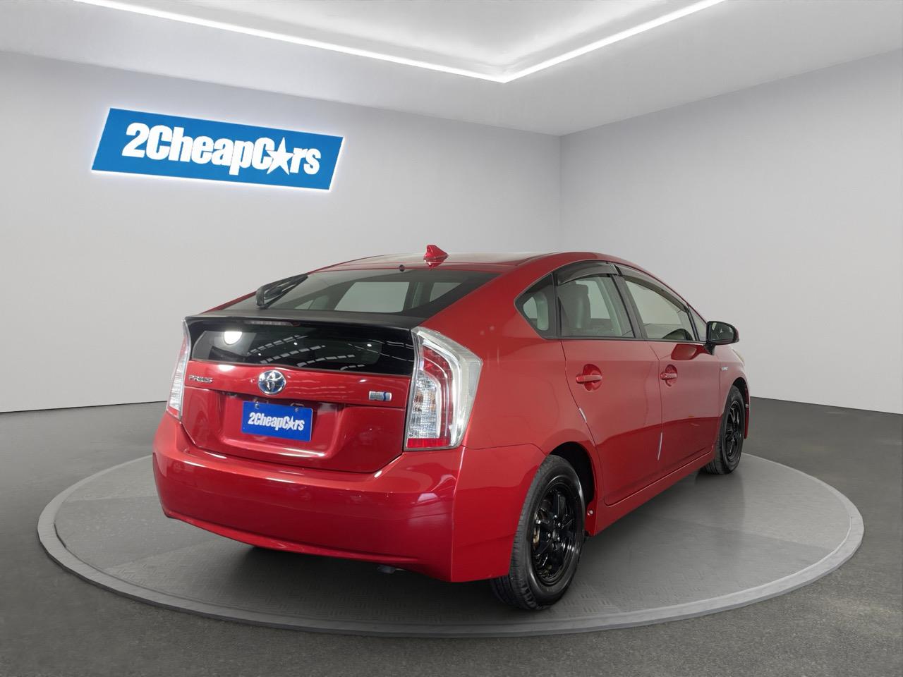 2012 Toyota Prius G Hatchback REVERSING CAMERA + AUTO LIGHTS + CRUISE CONTROL