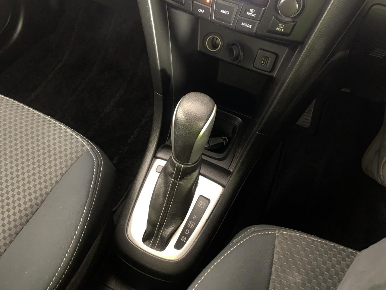 2013 Suzuki Swift RS Hatchback LOW KMS + PADDLE SHIFT + CRUISE CONTROL