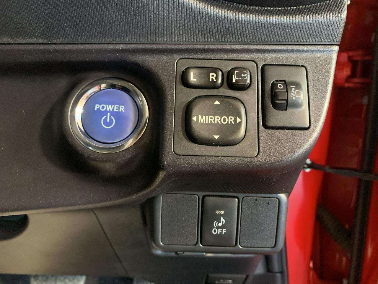 2013 Toyota Aqua S Hatchback PUSH START + REVERSING CAMERA + PARKING SENSORS