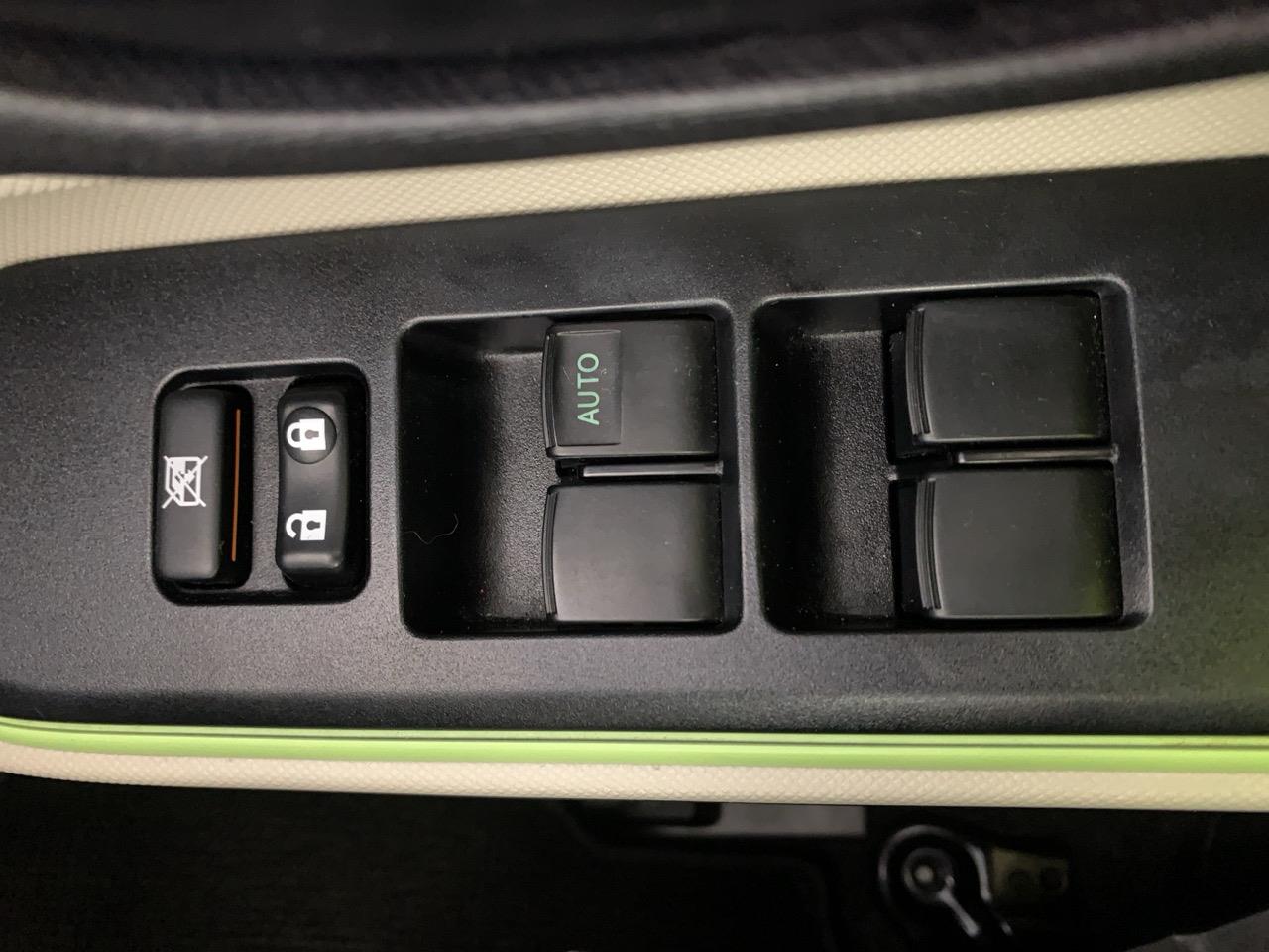 2013 Toyota Aqua S Hatchback PUSH START + REVERSING CAMERA + PARKING SENSORS