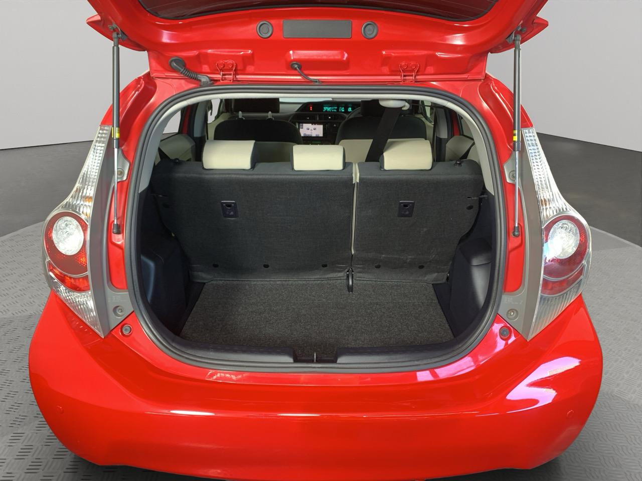 2013 Toyota Aqua S Hatchback PUSH START + REVERSING CAMERA + PARKING SENSORS