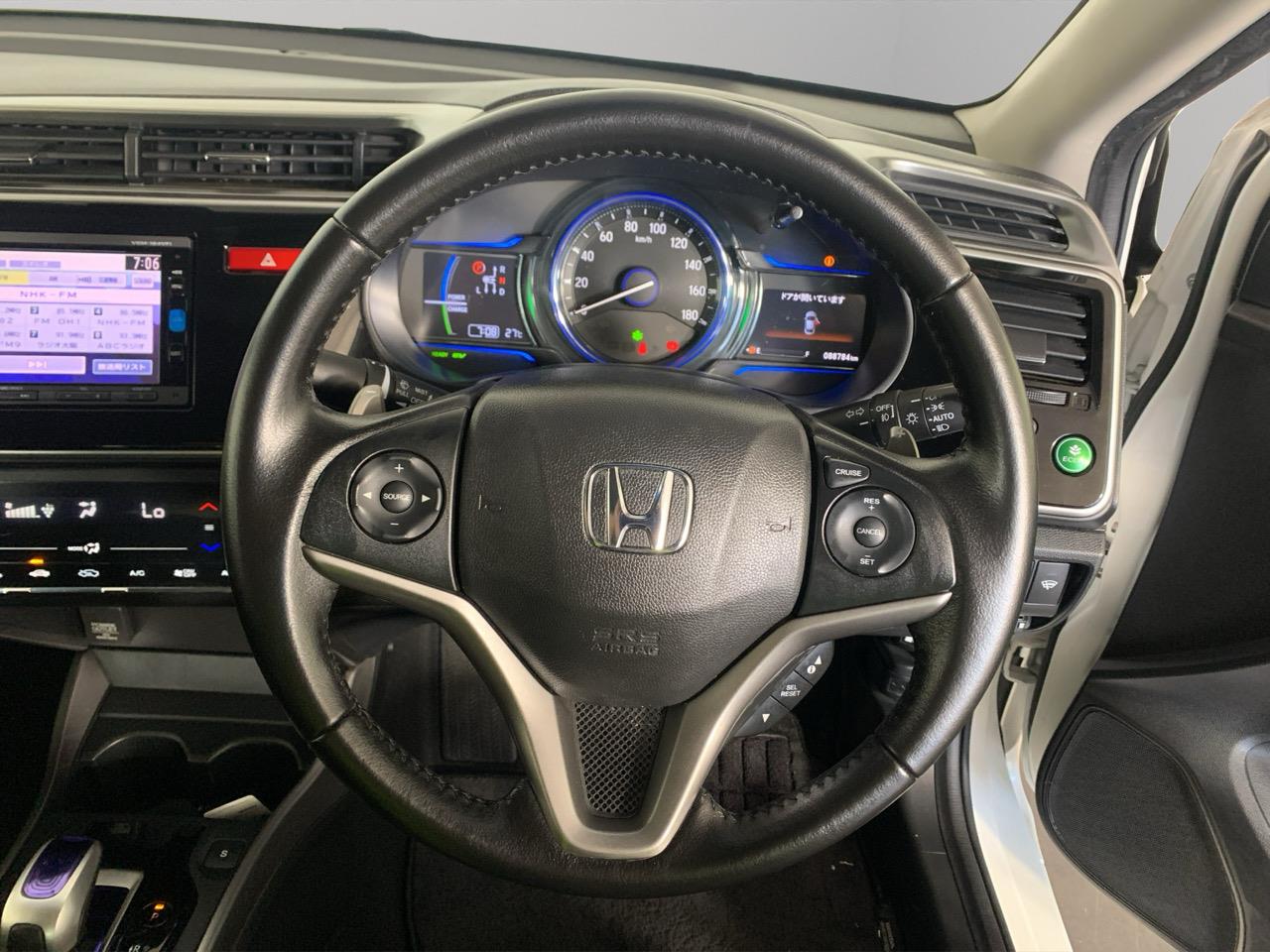 2015 Honda Grace Hybrid Sedan REVESING CAMERA + PUSH SRART + AUTO LIGHTS